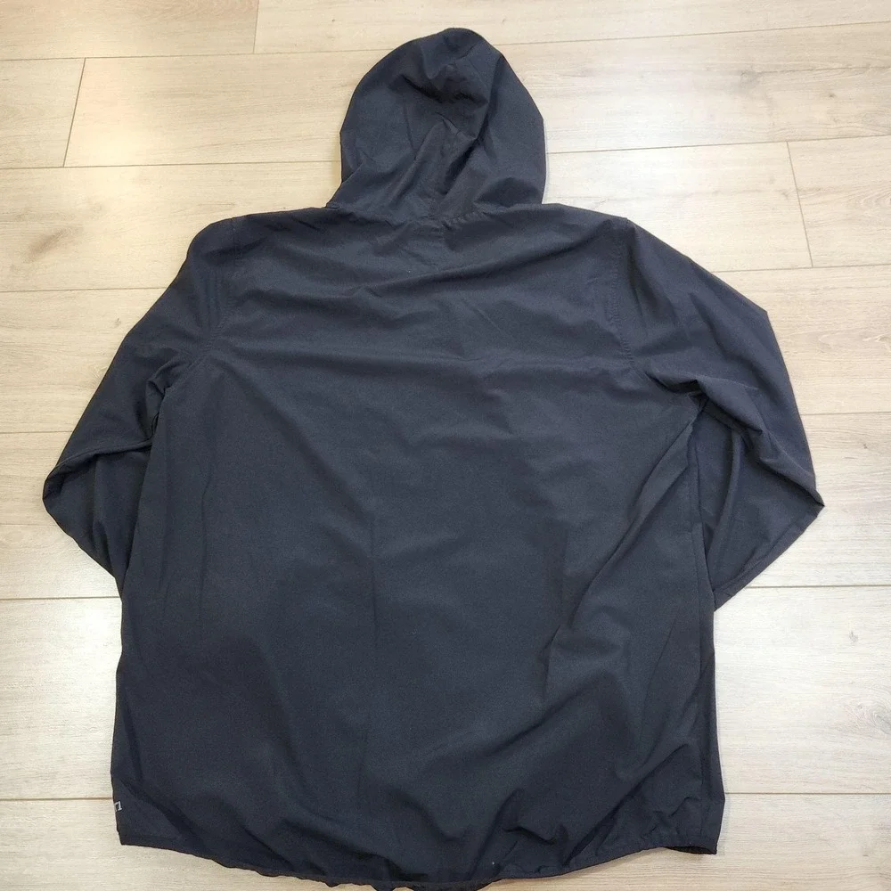 Vuori Outdoor Trainer Shell Jacket Mens 2XL Black Hooded Windbreaker Running